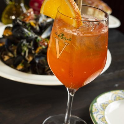 aperol spritz drink